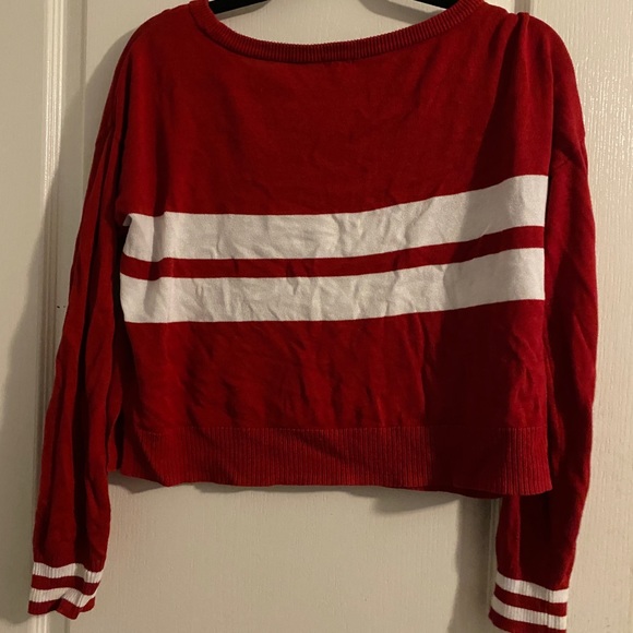 Red cropped sweater - Picture 2 of 3
